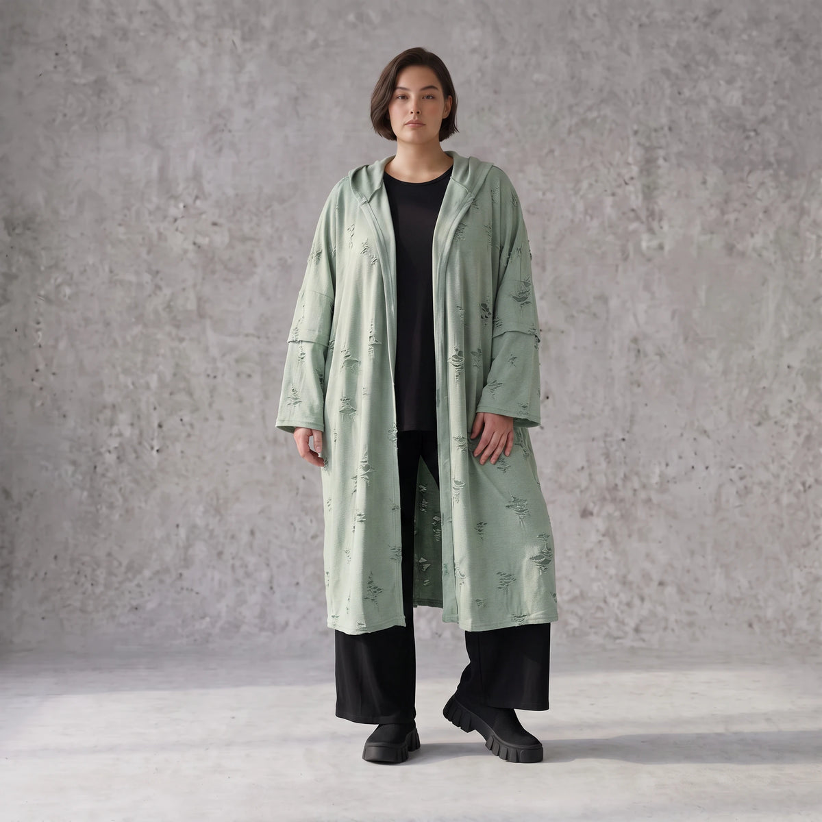 Cardigan in Pistaziengrün mit Kapuze aus weichem Jersey gerade geschnitten offen tragbar
