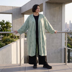 Cardigan in Pistaziengrün mit Kapuze aus weichem Jersey gerade geschnitten offen tragbar