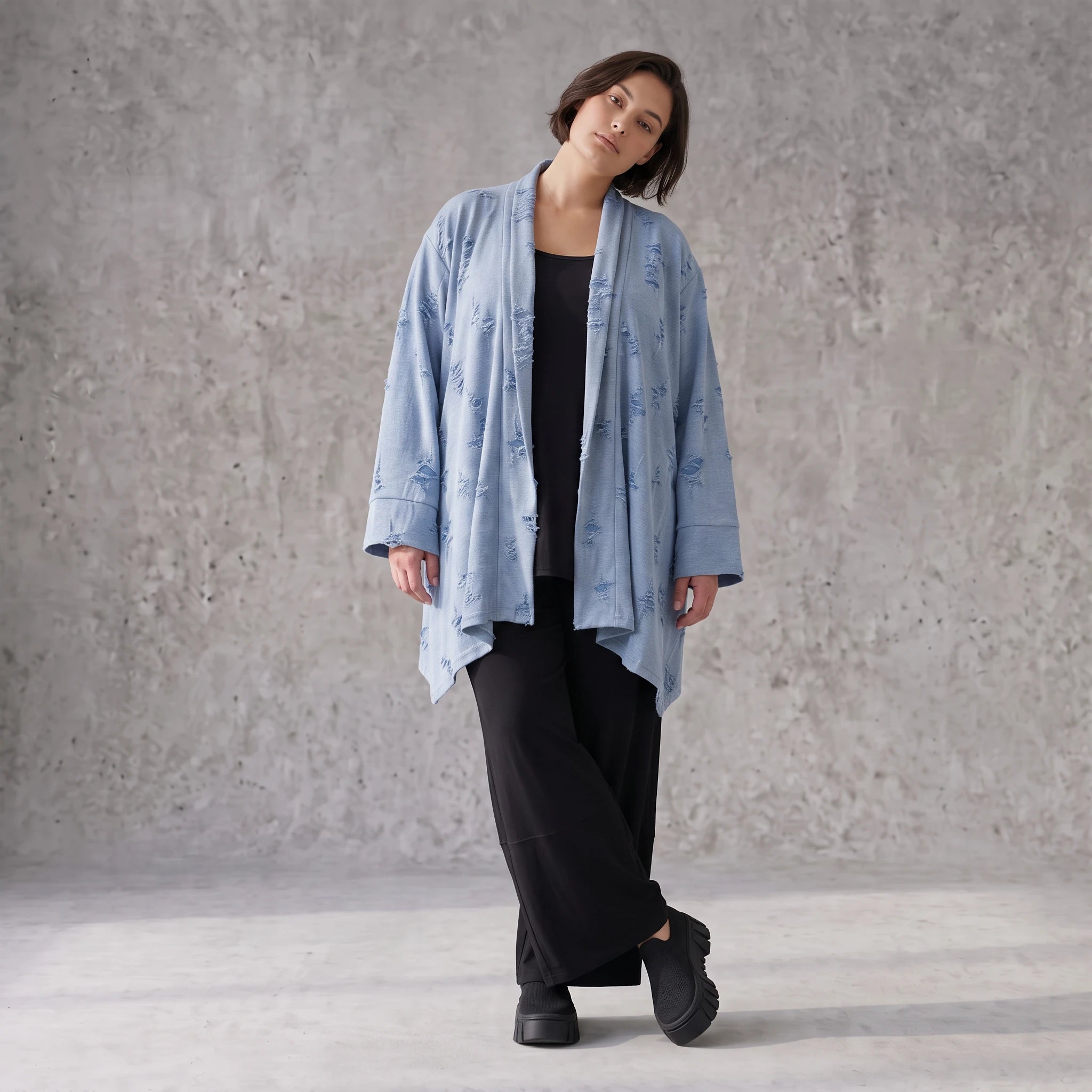 Jeansblauer Jersey Cardigan in A-Linie mit Sternenprint im Destroyed-Look offen locker