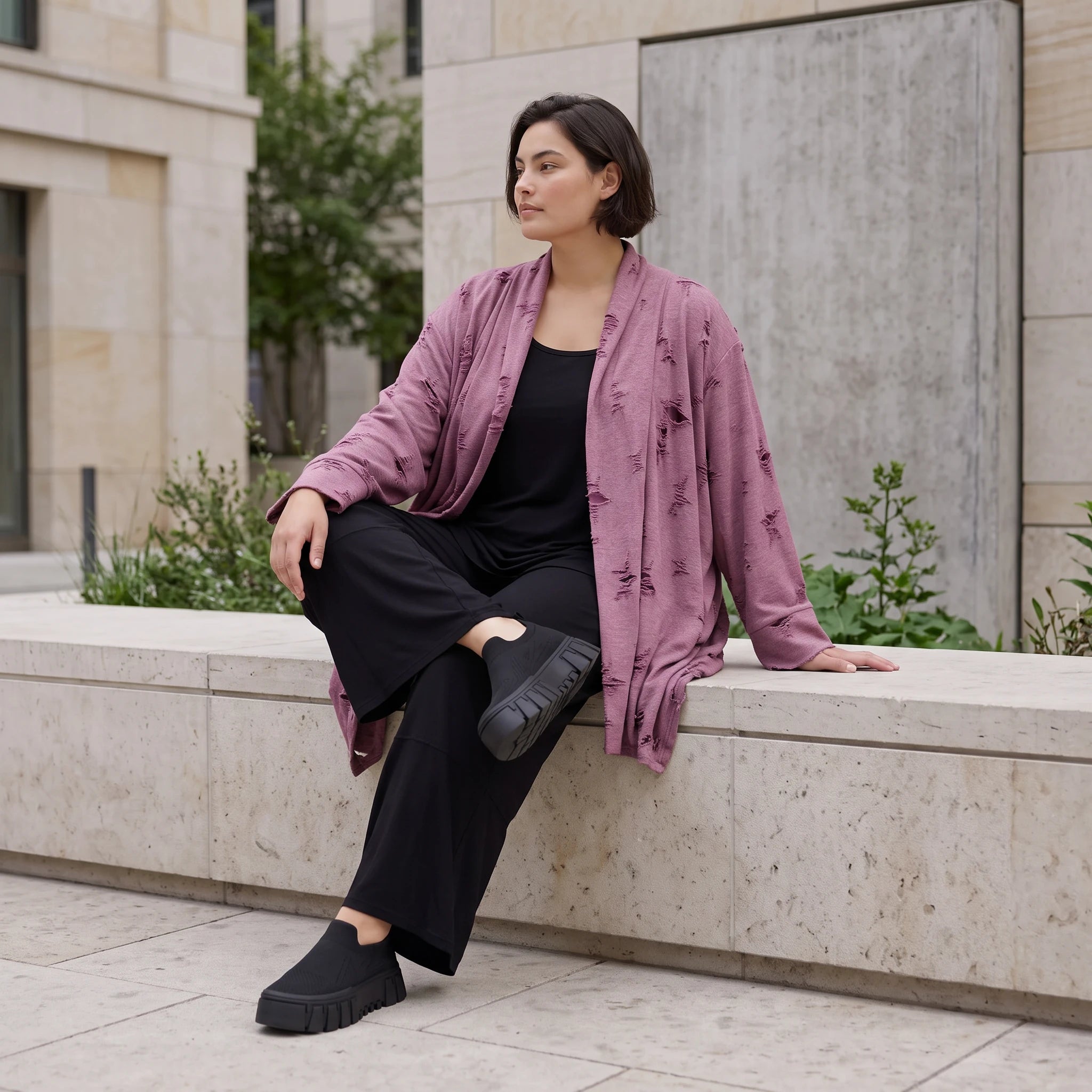 Weinroter Cardigan in A-Linie mit U-Ausschnitt Sternenmotiv im Destroyedlook Taschen