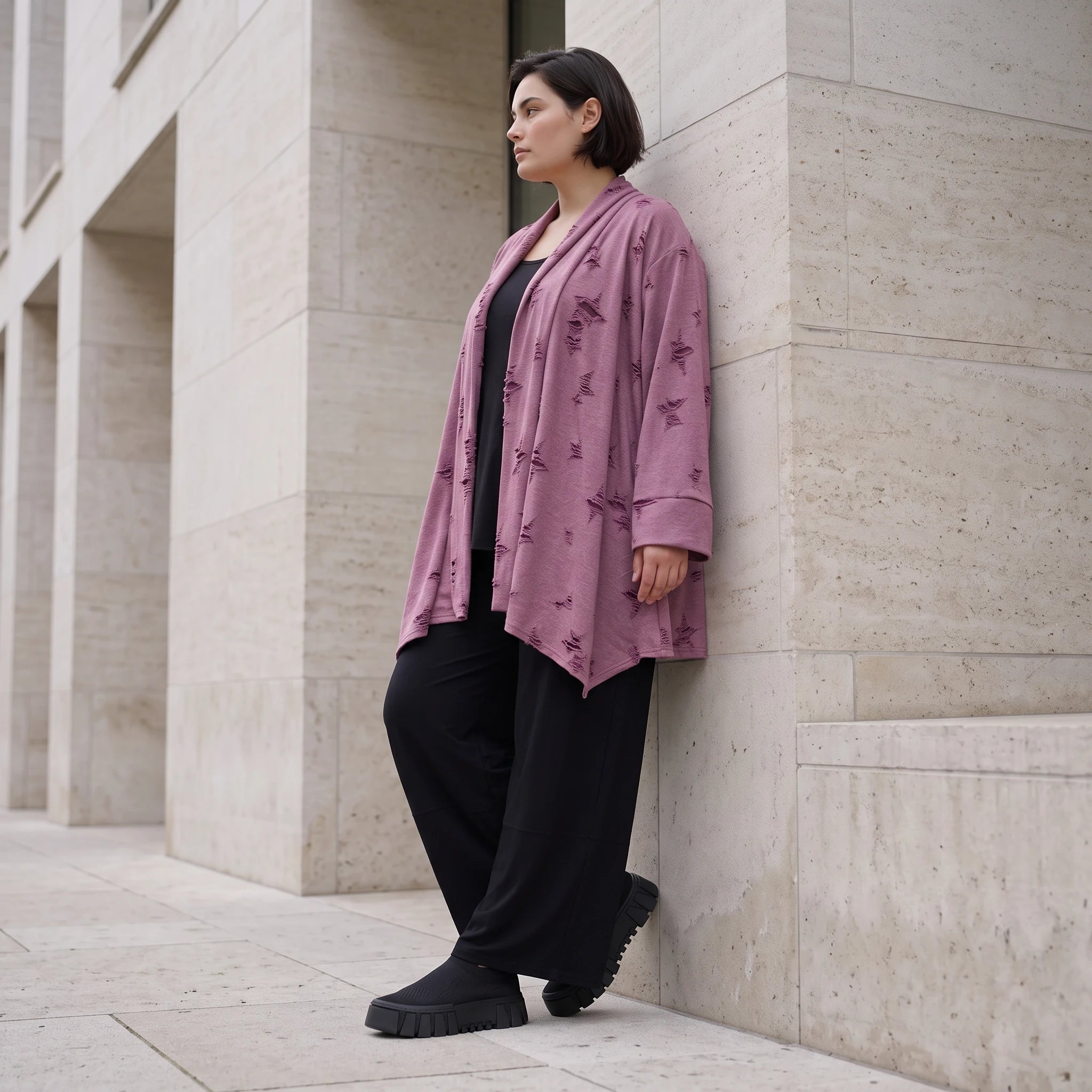 Weinroter Cardigan in A-Linie mit U-Ausschnitt Sternenmotiv im Destroyedlook Taschen