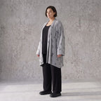 Cardigan aus staubgrauem Jersey mit Sternenmotiv in Destroyed Optik und offenem Schnitt