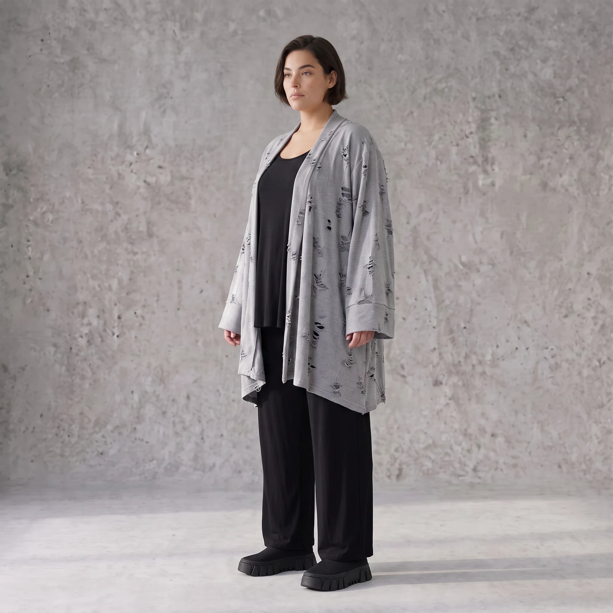 Cardigan aus staubgrauem Jersey mit Sternenmotiv in Destroyed Optik und offenem Schnitt