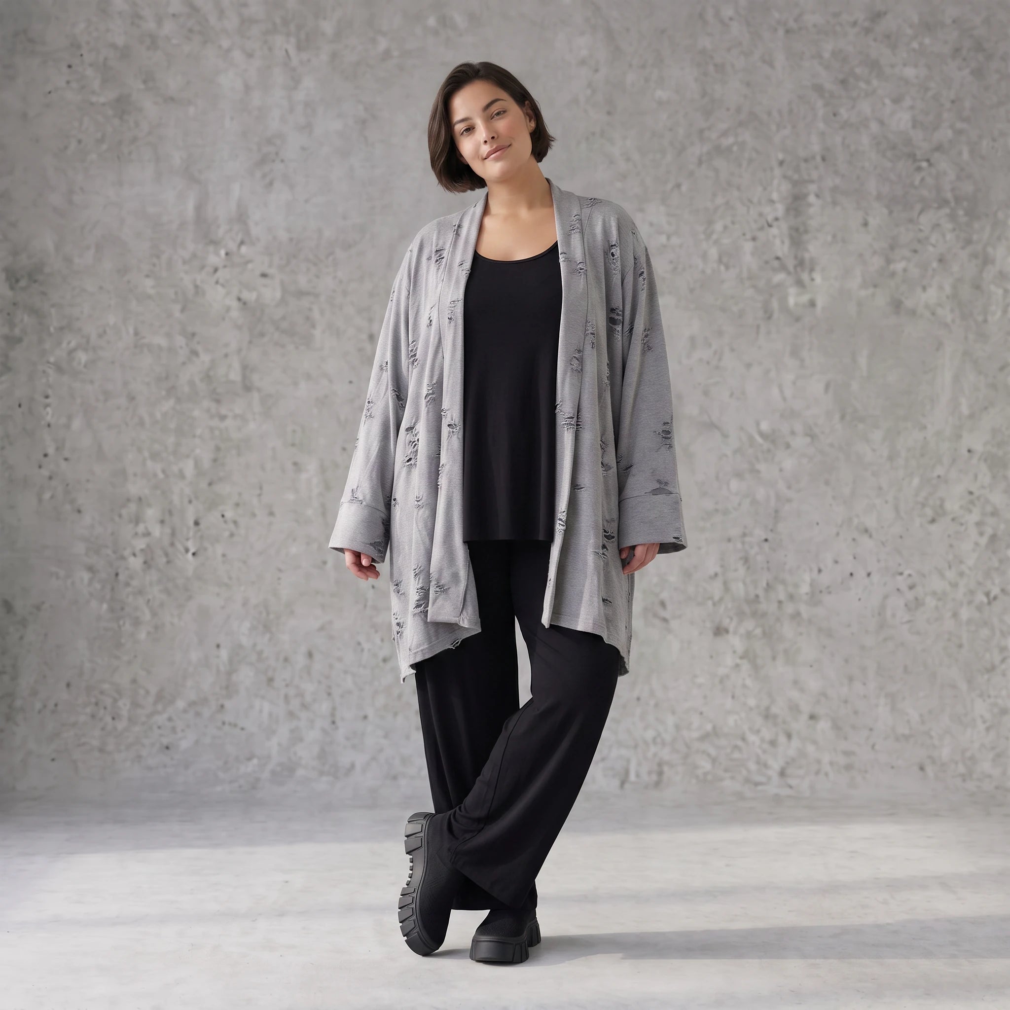 Cardigan aus staubgrauem Jersey mit Sternenmotiv in Destroyed Optik und offenem Schnitt