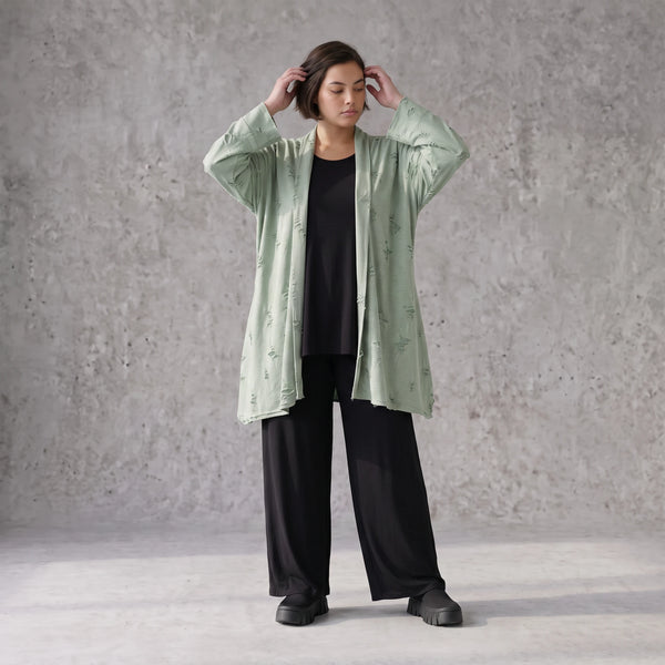 Pistaziengrüner Jerseycardigan in A-Linie mit Sternenmotiv aus Baumwolle und Elasthan