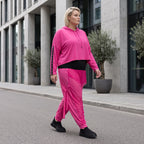 Karottenhose in Fuchsia aus Travellerstoff mit Tüllbesatz und dekorativen Schnüren
