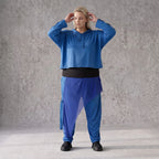 Karottenhose in Royalblau aus Travellerstoff mit Stretch Tülldetails Schnürung Taschen