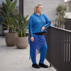 Royalblauer Hoody aus leichtem Travellergewebe mit Elasthan in kastiger lockerer Passform