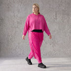 Fuchsia Hoody aus Travellersweat mit Stretch in kastiger Form und Kapuze mit Tunnelzug