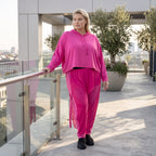 Fuchsia Hoody aus Travellersweat mit Stretch in kastiger Form und Kapuze mit Tunnelzug