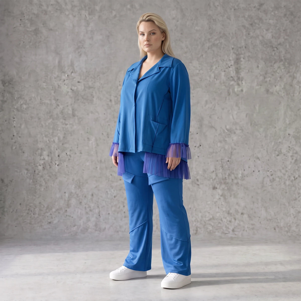 Royalblaue Schlupfhose mit geradem Bein elastisch mit Zierklappen und sichtbarer Naht