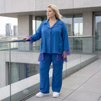 Royalblaue Schlupfhose mit geradem Bein elastisch mit Zierklappen und sichtbarer Naht