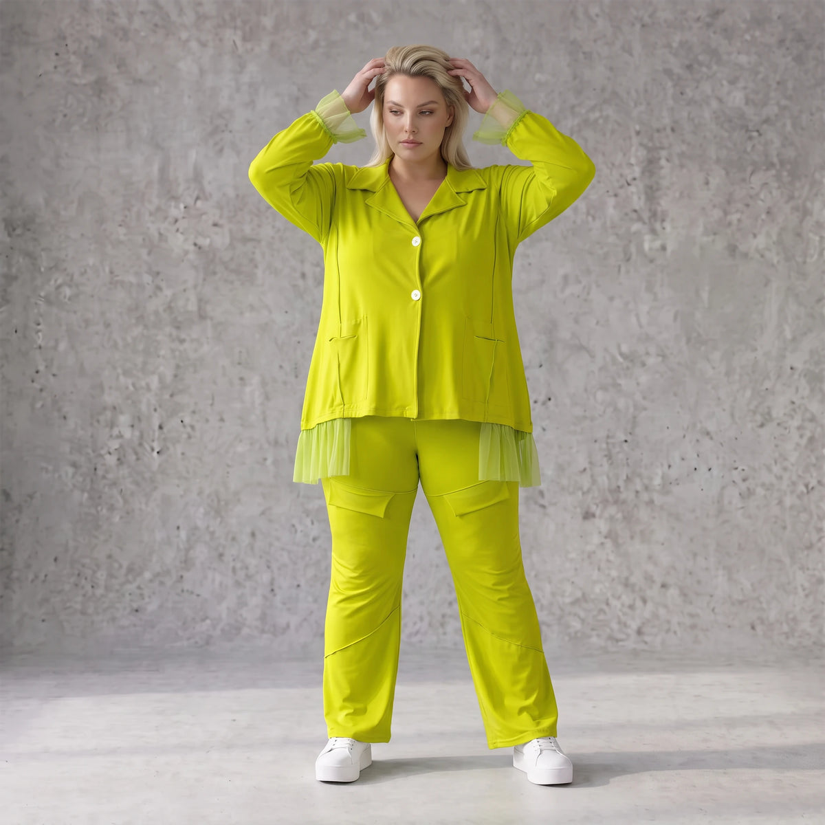 Limette Travellerbluse in A-Linie mit Hemdkragen locker fallend formstabil bequem sanft
