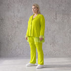Limette Travellerbluse in A-Linie mit Hemdkragen locker fallend formstabil bequem sanft