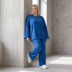 Royalblaues Langarmshirt in Travellerqualität mit Stretch kastigem Schnitt und Tunnelzug