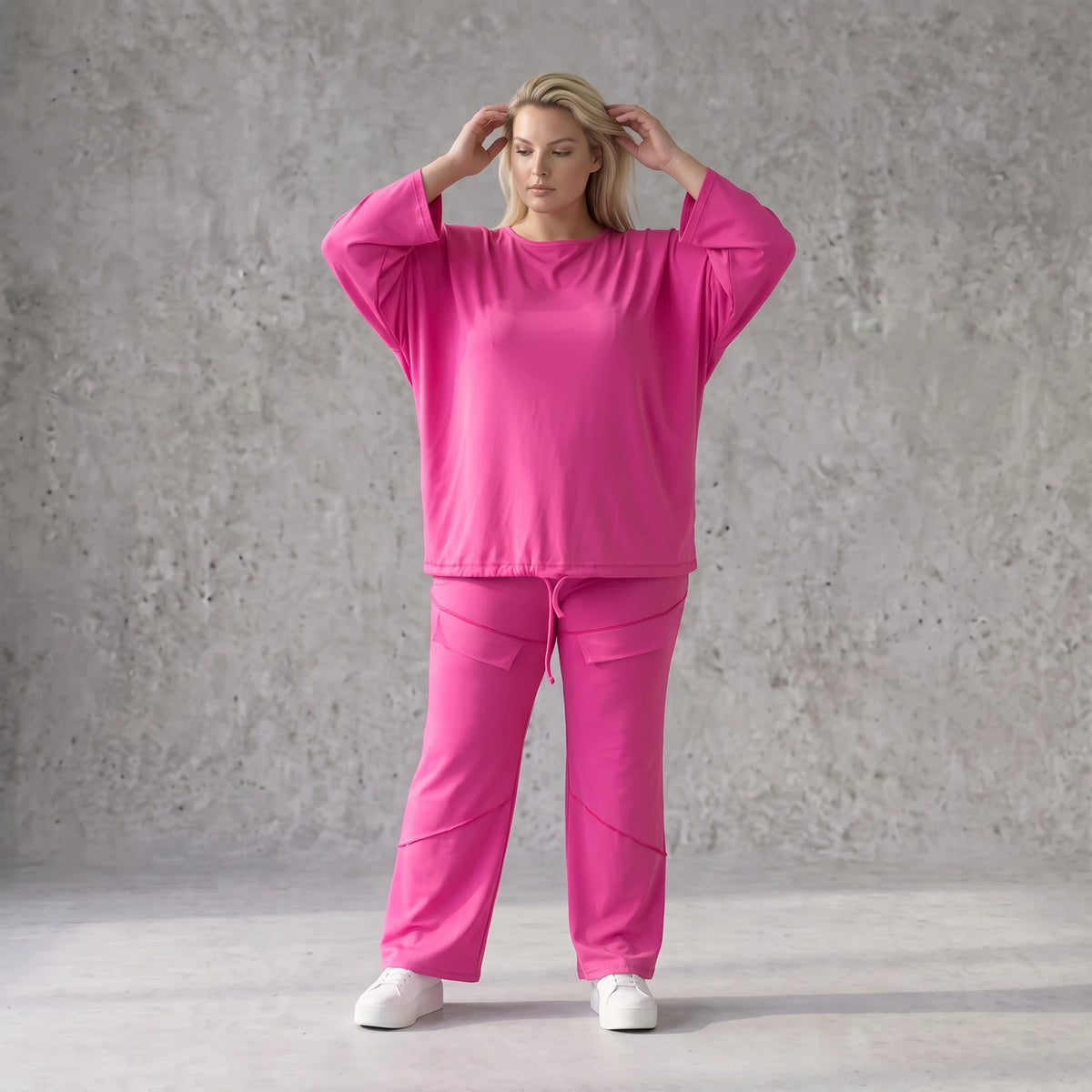 Langarmshirt in Fuchsia aus Travellerstoff mit Stretch kastig geschnitten mit Tunnelzug