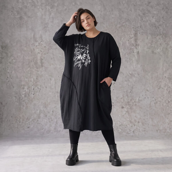 Kleid in OldBlack aus weichem French Terry in Ballonform mit Rundhalsausschnitt Langarm