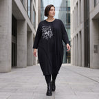 Kleid in OldBlack aus weichem French Terry in Ballonform mit Rundhalsausschnitt Langarm