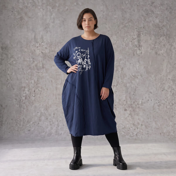 Kleid in verwaschenem Blau aus French Terry mit Ballonform Rundhals und Seitentaschen