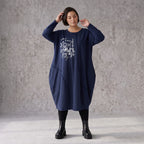 Kleid in verwaschenem Blau aus French Terry mit Ballonform Rundhals und Seitentaschen