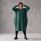 Ballonkleid in OldGreen aus French Terry mit Rundhals und Langarm mit Seitennahttaschen