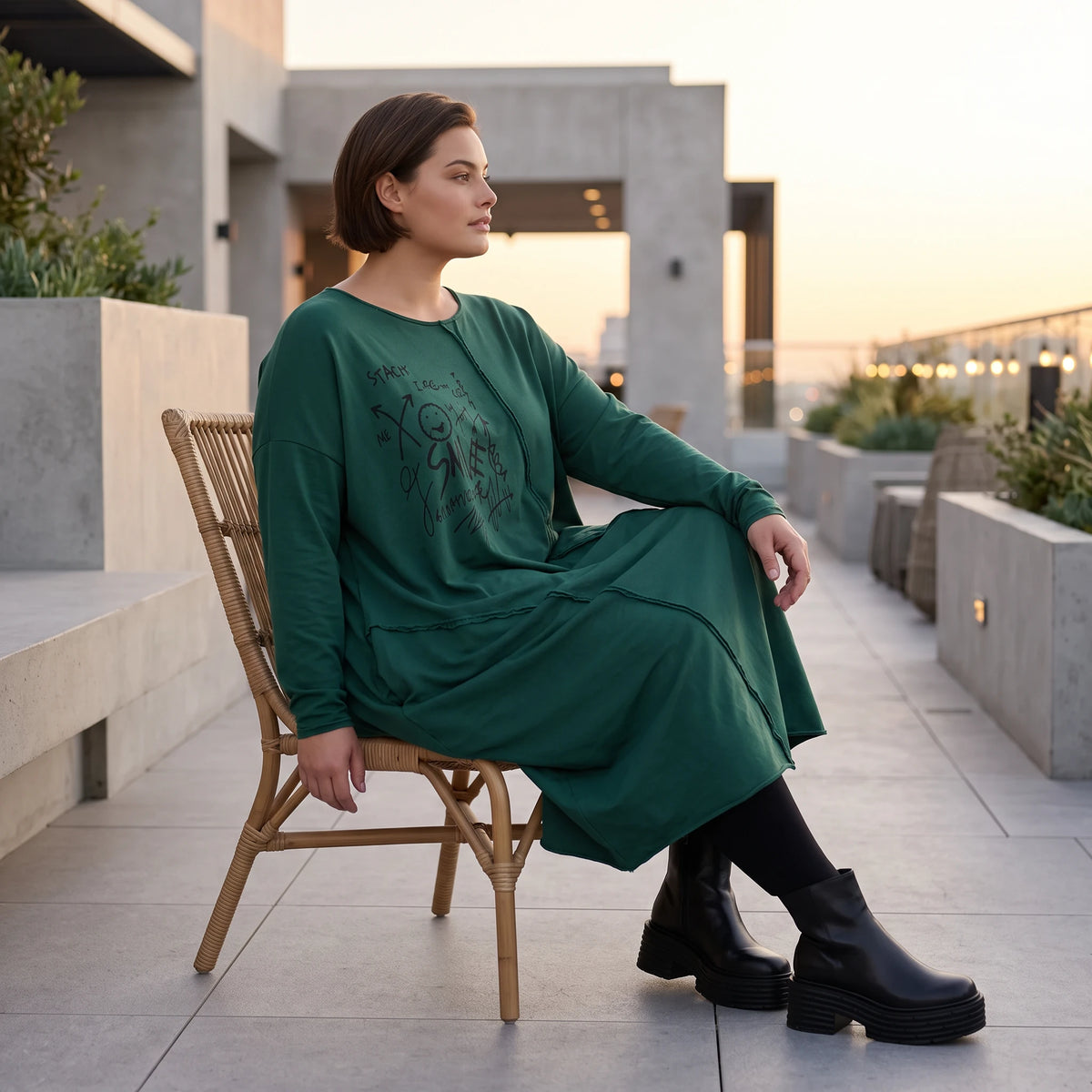 Ballonkleid in OldGreen aus French Terry mit Rundhals und Langarm mit Seitennahttaschen