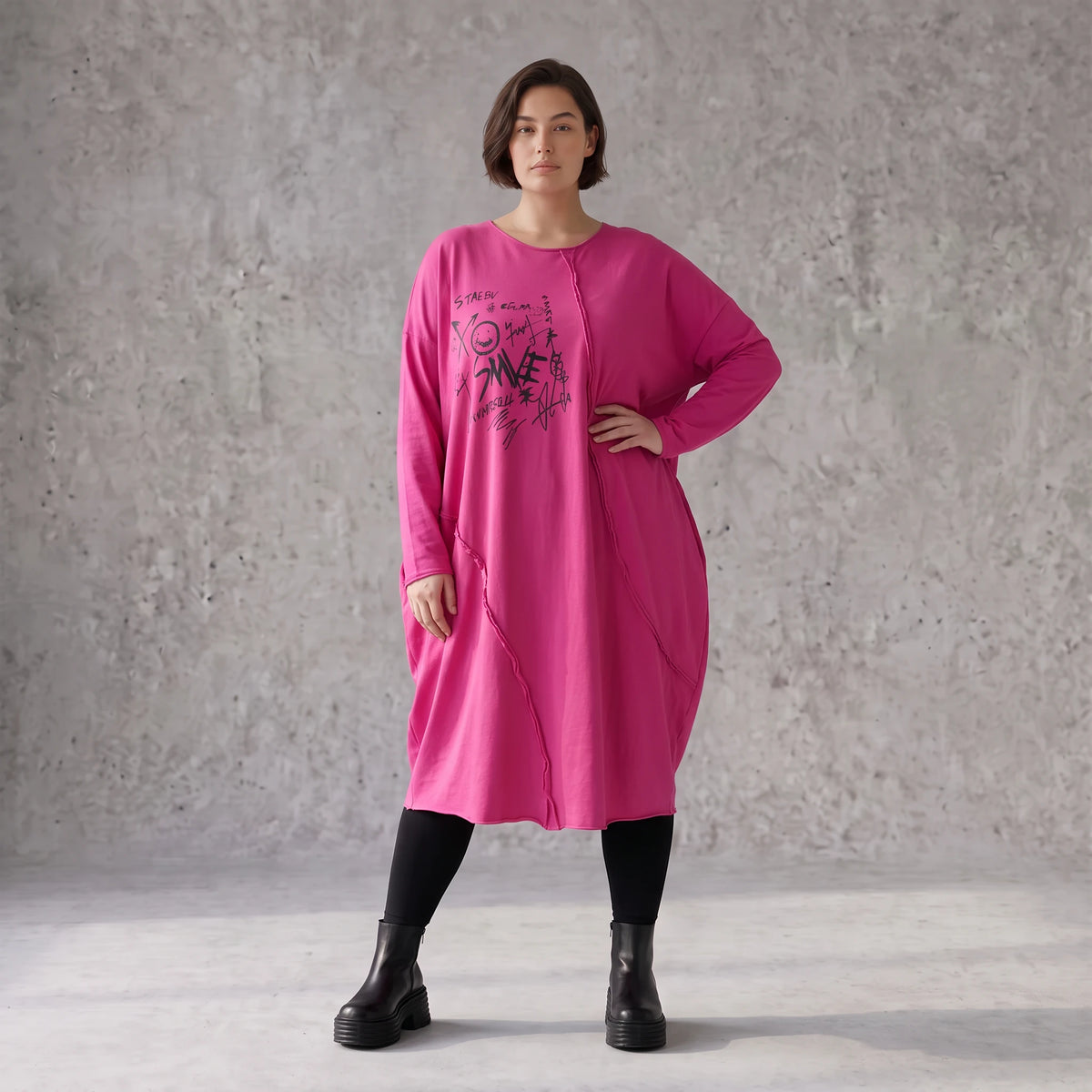 Altrosa Ballonkleid aus weichem French Terry mit Stretch und Faltennaht in Ballonform