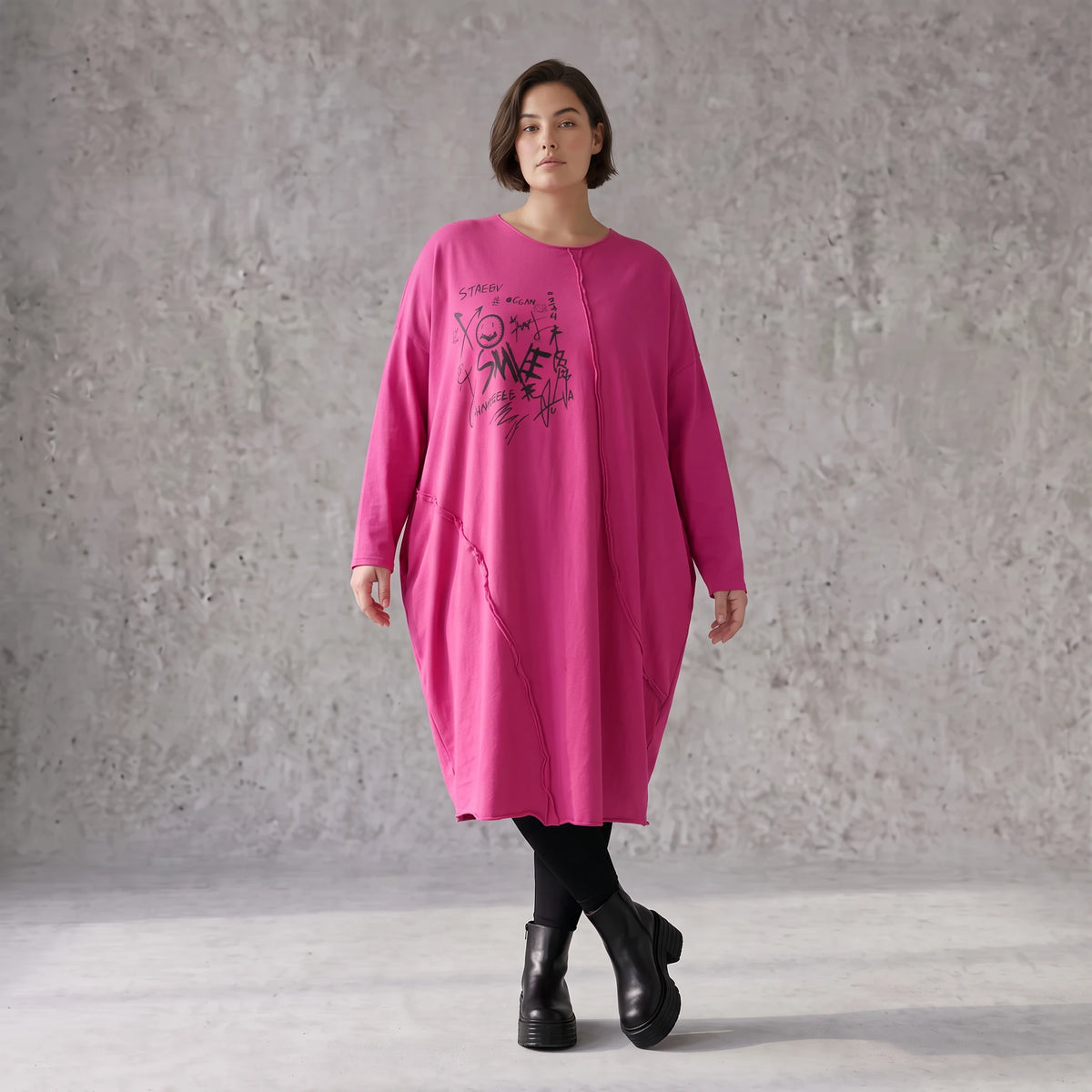 Altrosa Ballonkleid aus weichem French Terry mit Stretch und Faltennaht in Ballonform