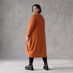 Rostbraunes Ballonkleid aus French Terry mit Stretch und Faltennaht in lässiger Form