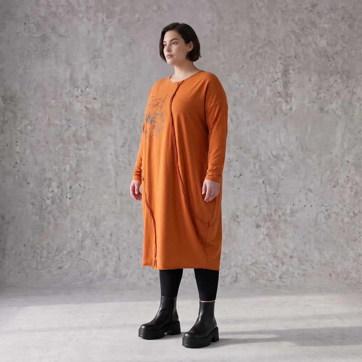 Rostbraunes Ballonkleid aus French Terry mit Stretch und Faltennaht in lässiger Form