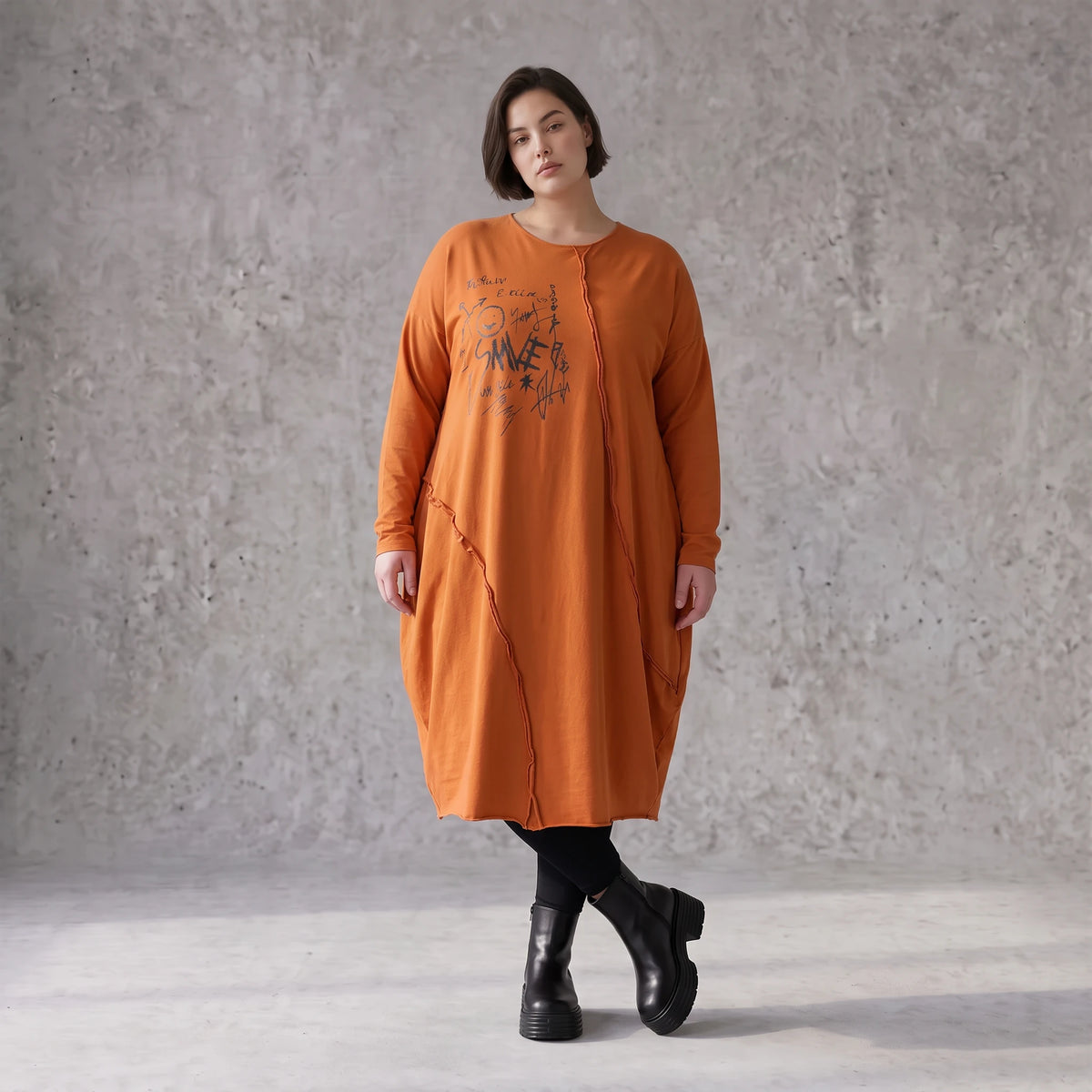 Rostbraunes Ballonkleid aus French Terry mit Stretch und Faltennaht in lässiger Form