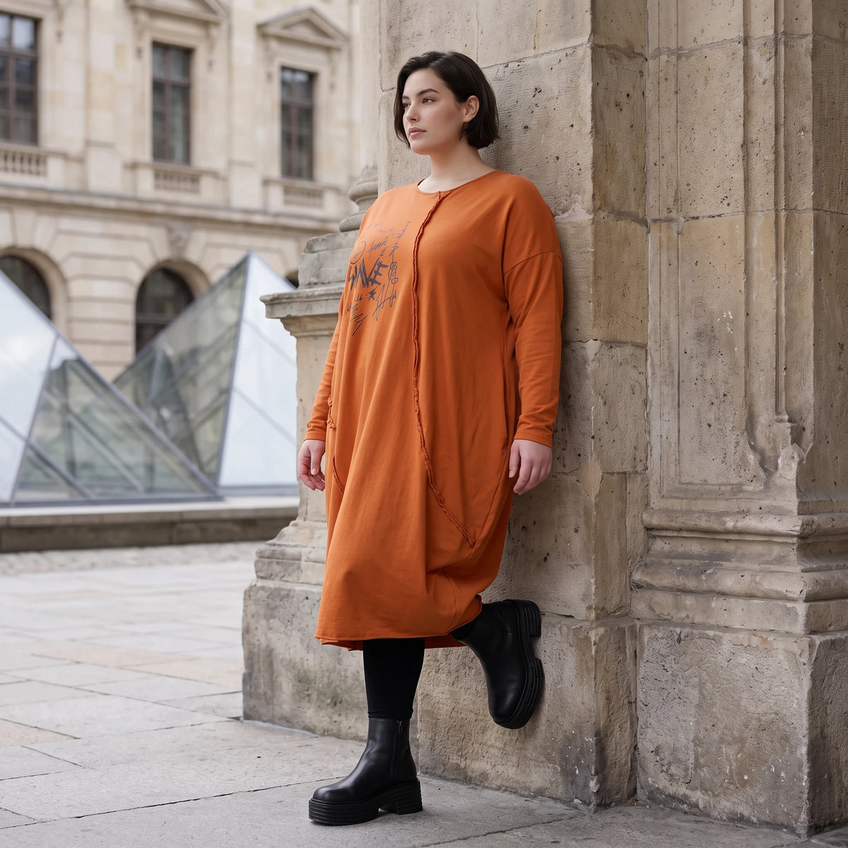 Rostbraunes Ballonkleid aus French Terry mit Stretch und Faltennaht in lässiger Form