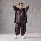 Bigshirt in A-Linie aus Satin mit Schwarz/Violett/Braun Print Rundhals und 7/8-Arm