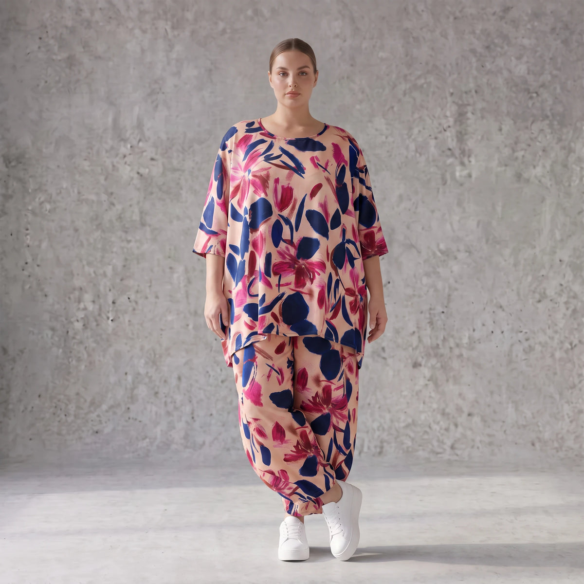 Satinshirt in Rose/Blau/Pink mit floralem Print in A-Linie fließend und weich fallend