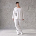 Oversizehose aus warmem French Terry mit Smileyprint gesmoktem Saum und Seitentaschen