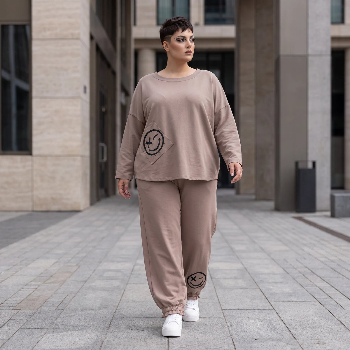 French-Terry Oversizedhose mit Smiley-Print gesmoktem Saum und Seitentaschen Streetstyle