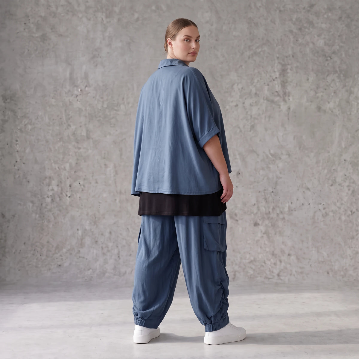 Petrol Bluse aus Lyocelltwill mit Hemdkragen Knopfleiste Rundsaum und 3/4-Arm leicht