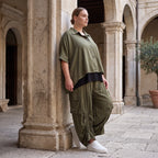 Khaki Lyocellbluse aus weichem Twill mit Hemdkragen gerundetem Schnitt und 3/4-Arm