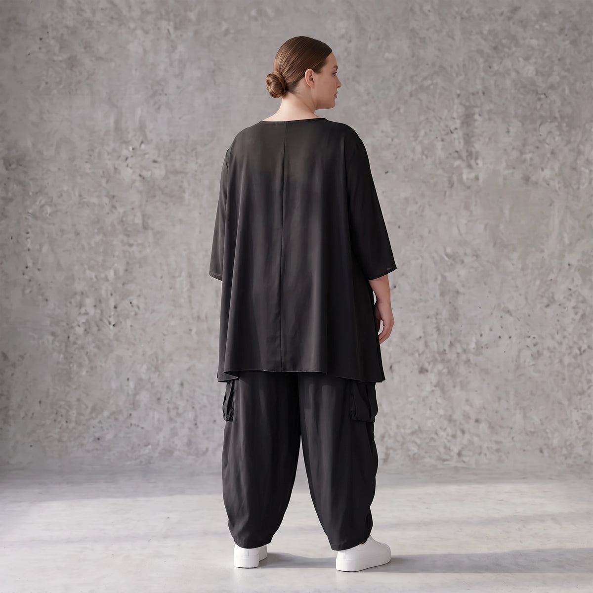 Lyocellshirt in A-Linie mit Biesenmuster zipfeligem Saum und 3/4-Arm weich fallend locker