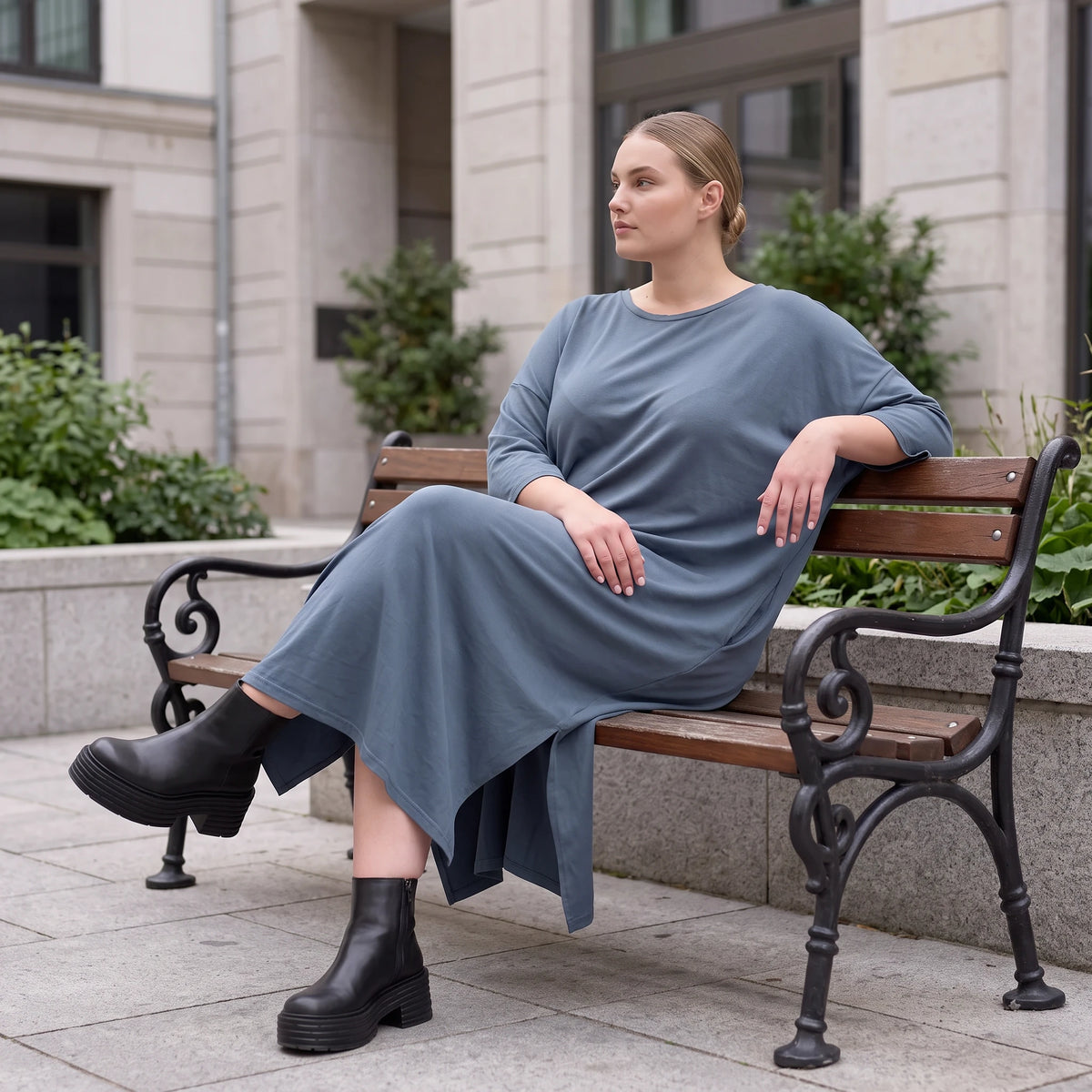 Petrolfarbenes Lyocelltwillkleid in A-Linie mit V-Ausschnitt und 3/4-Arm Seitentaschen