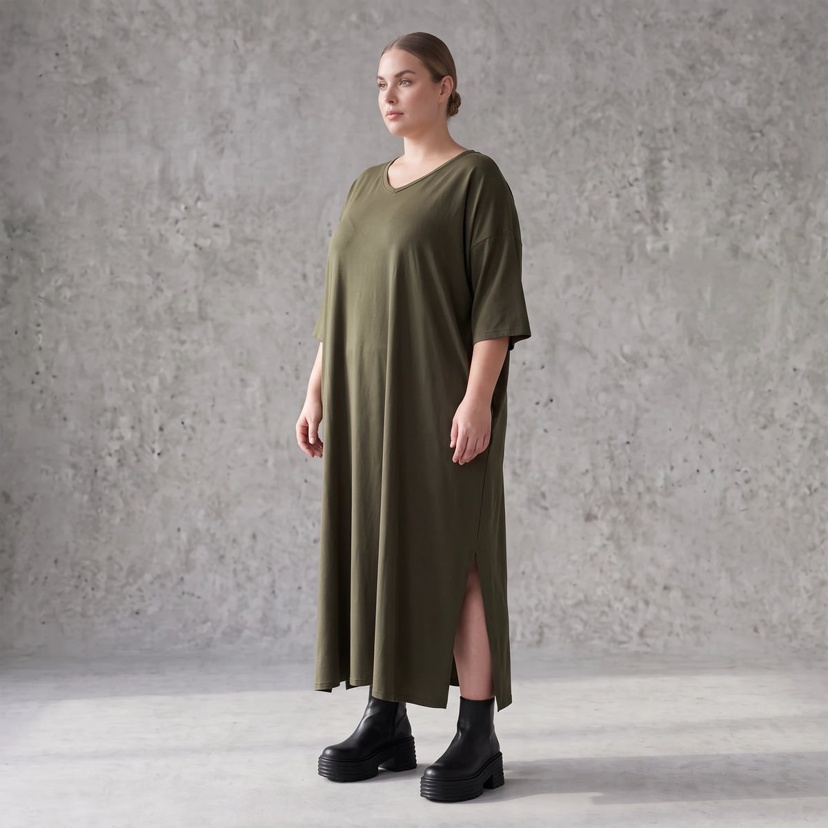 Khaki Lyocellkleid in A-Linie mit Rundhalsausschnitt und V-Ausschnitt mit Seitentaschen