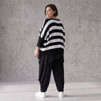Warmes Strickshirt in weichem Stretchstrick mit V-Ausschnitt in kastiger Destroyedoptik