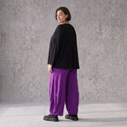 Violette Ballonhose aus softem Slinkystretch mit weitem Bein Flügeltaschen Schlupfbund