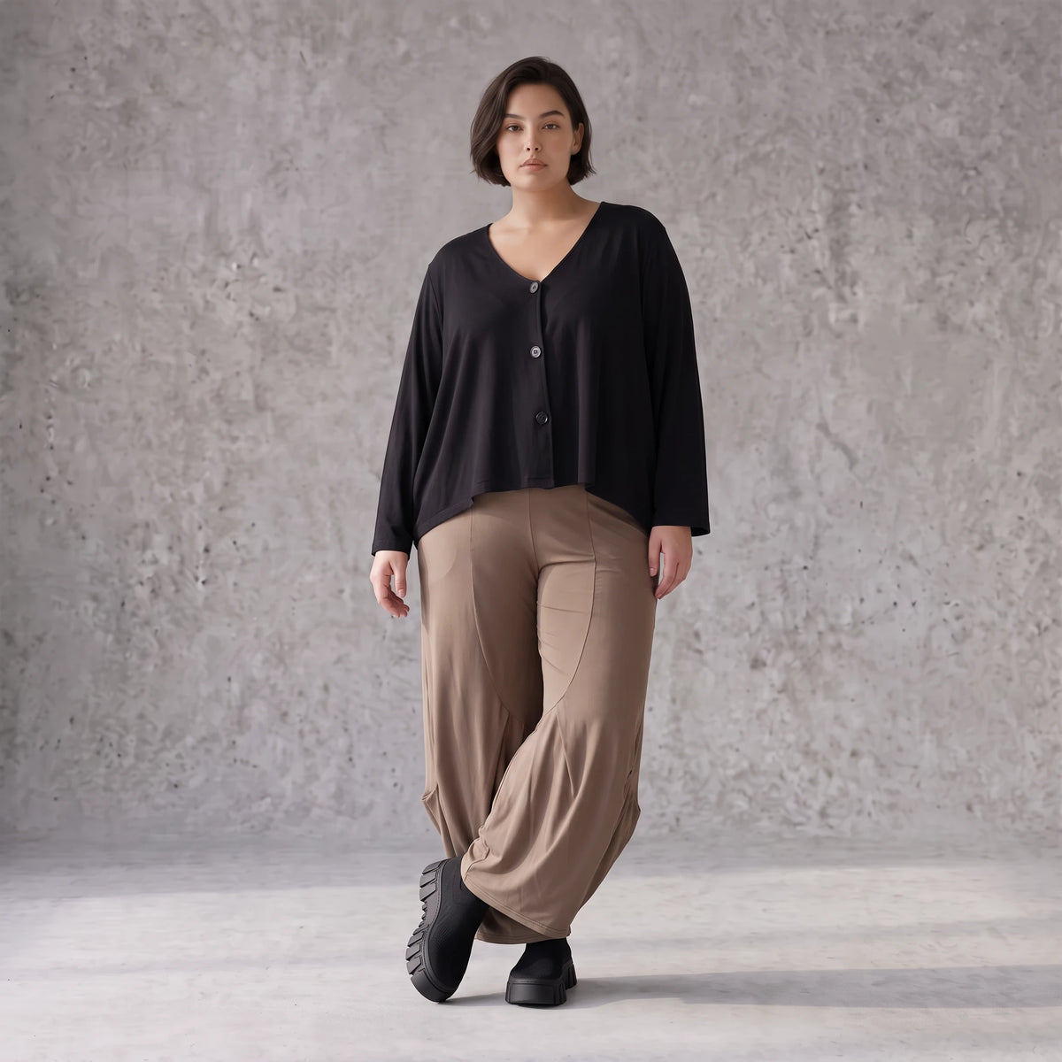 Ballonhose in Camel aus Slinkystoff mit Stretch in weiter Form für Alltag und Büro Look