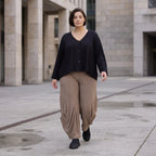 Ballonhose in Camel aus Slinkystoff mit Stretch in weiter Form für Alltag und Büro Look