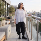 Leichtes Chiffonshirt in Weiss mit Rundhalsausschnitt 3/4-Arm und transparenter A-Linie