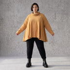 Kuscheliges Plüschshirt in Camel mit Rollkragen und schmeichelnder A-Linie Basic Look