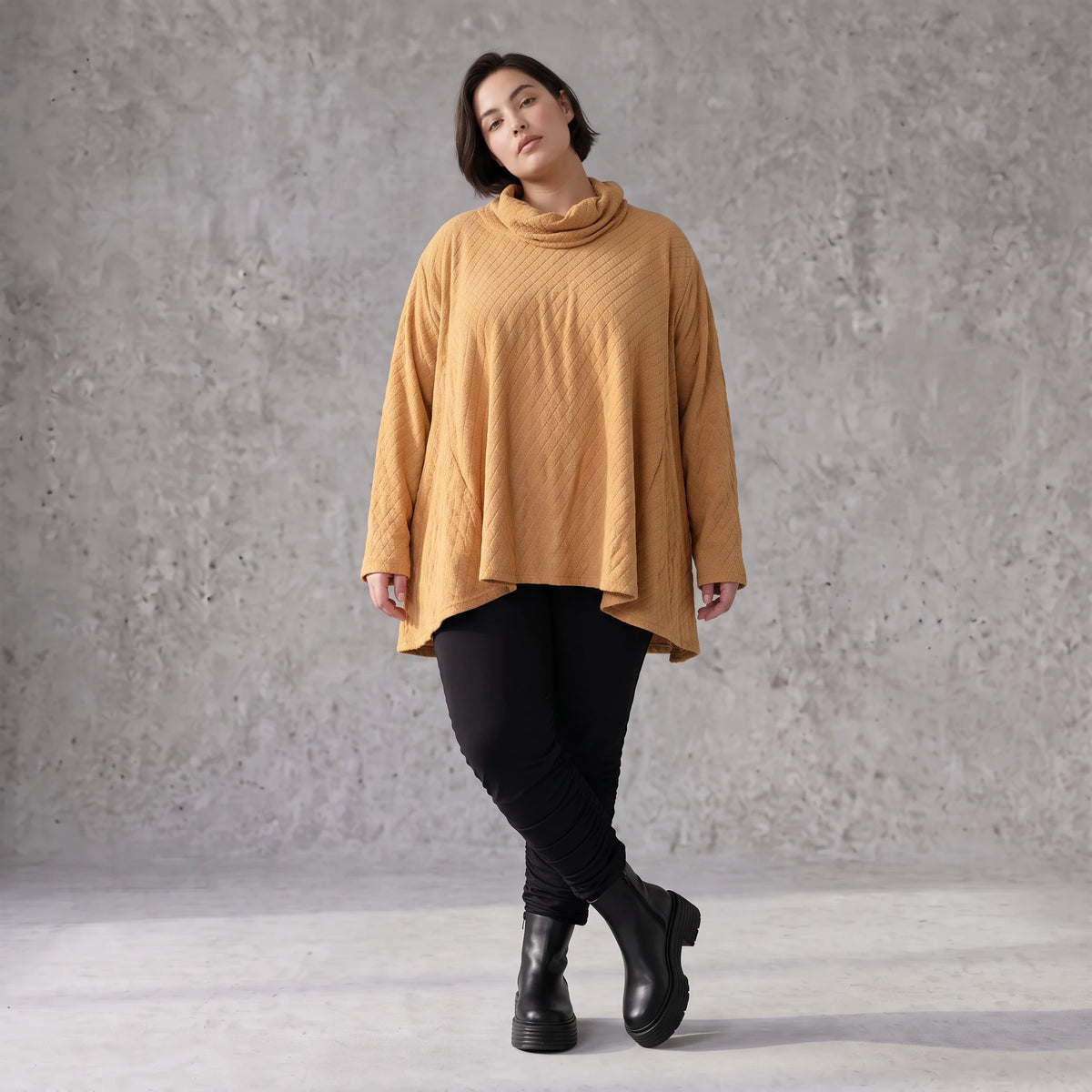 Kuscheliges Plüschshirt in Camel mit Rollkragen und schmeichelnder A-Linie Basic Look