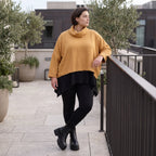 Plüschshirt mit Rollkragen in Creme weich warm mit kastiger Passform für den Winteralltag
