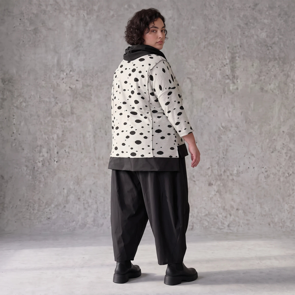 Grau/Schwarzes Feinstrickshirt mit Rollkragen mit geradem Schnitt aus Stretchqualität